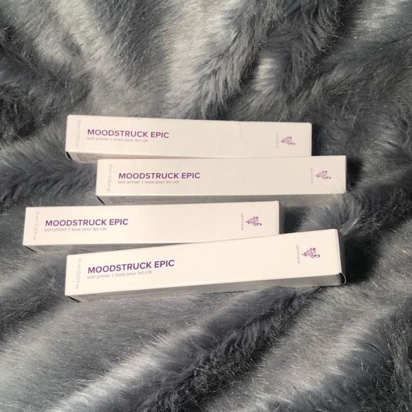 Younique Moodstruck Lash Primer - Picture 3 of 5